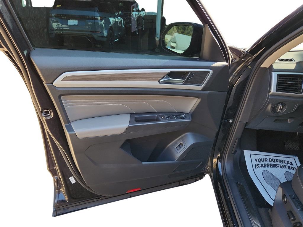 Used 2023 Volkswagen Atlas SEL image 10
