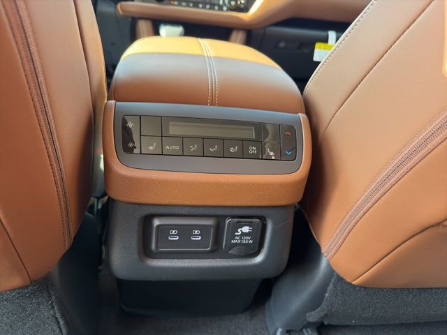 New 2026 Nissan Pathfinder Platinum AWD/4WD image 13
