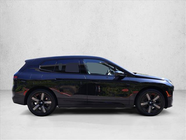 Used 2024 BMW iX xDrive50 w/ Premium Package AWD/4WD image 5