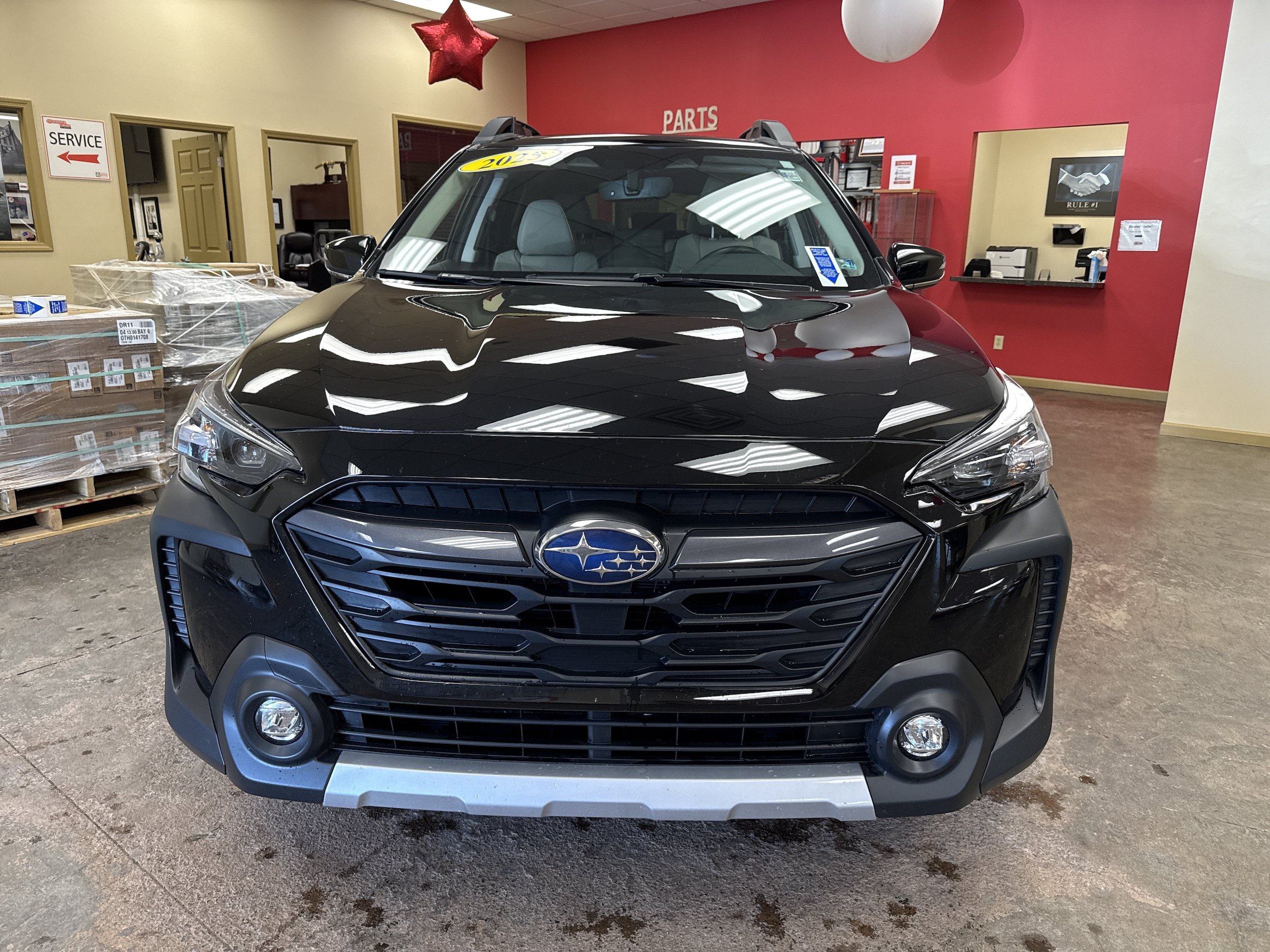 Used 2025 Subaru Outback Limited AWD/4WD image 2