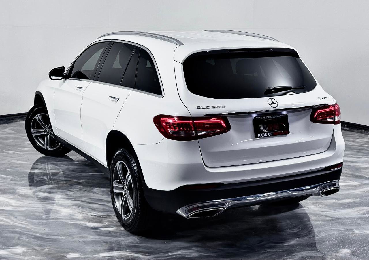 Used 2019 Mercedes-Benz GLC 300 4MATIC w/ Premium Package image 12