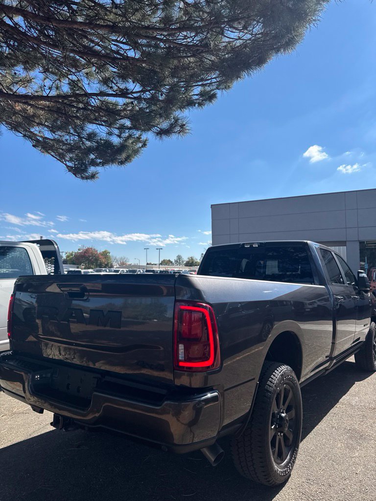 Used 2025 RAM 3500 Laramie AWD/4WD image 4
