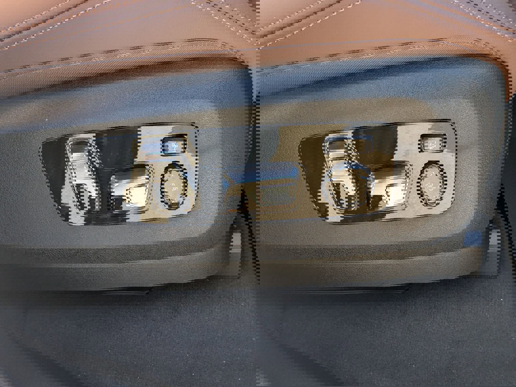 New 2026 BMW X5 xDrive40i w/ M Sport Package image 39