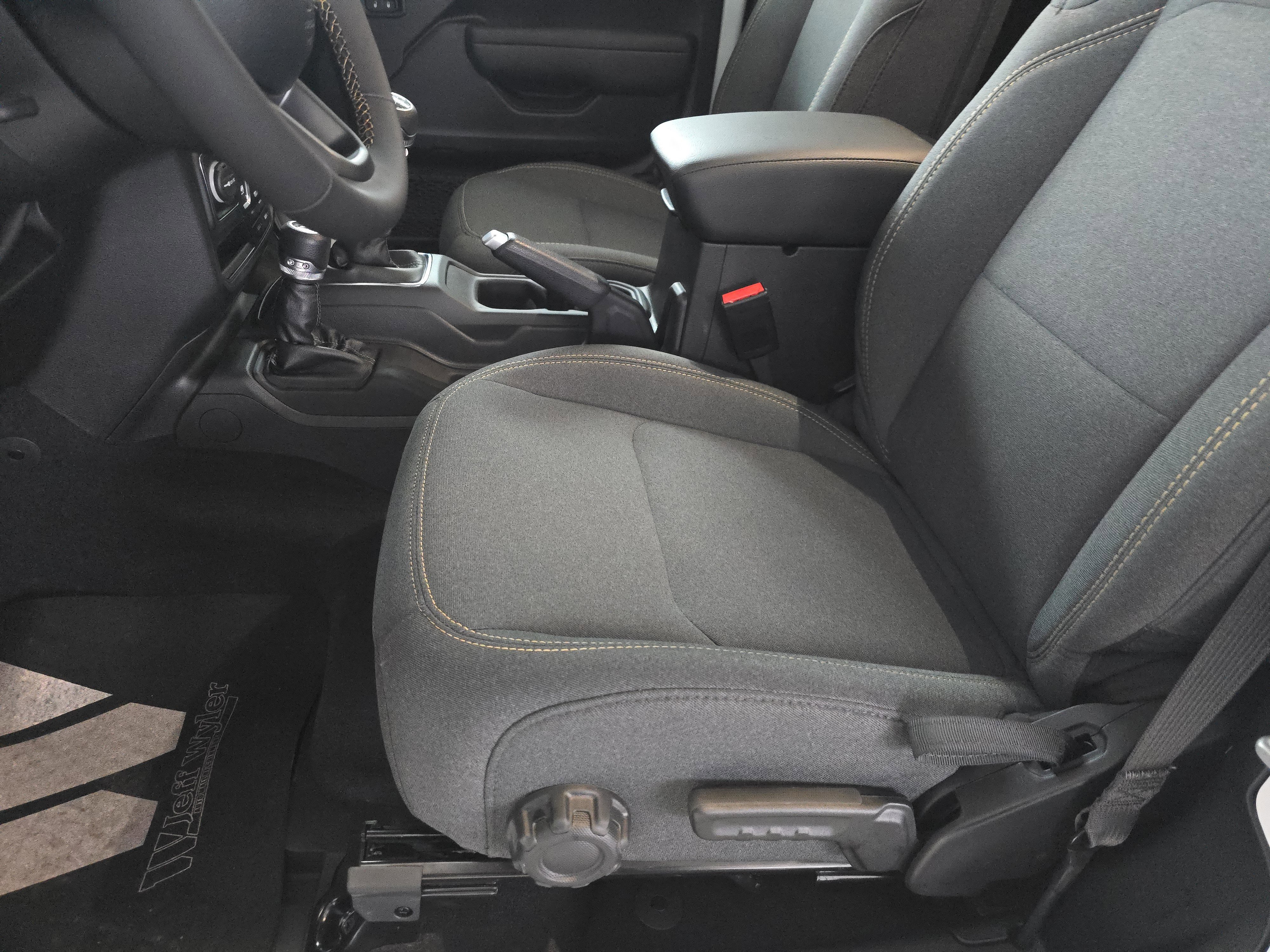 Used 2024 Jeep Wrangler Sport S image 25