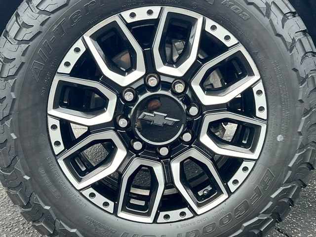 Used 2022 Chevrolet Silverado 2500 High Country w/ Z71 Off-Road Package AWD/4WD image 13