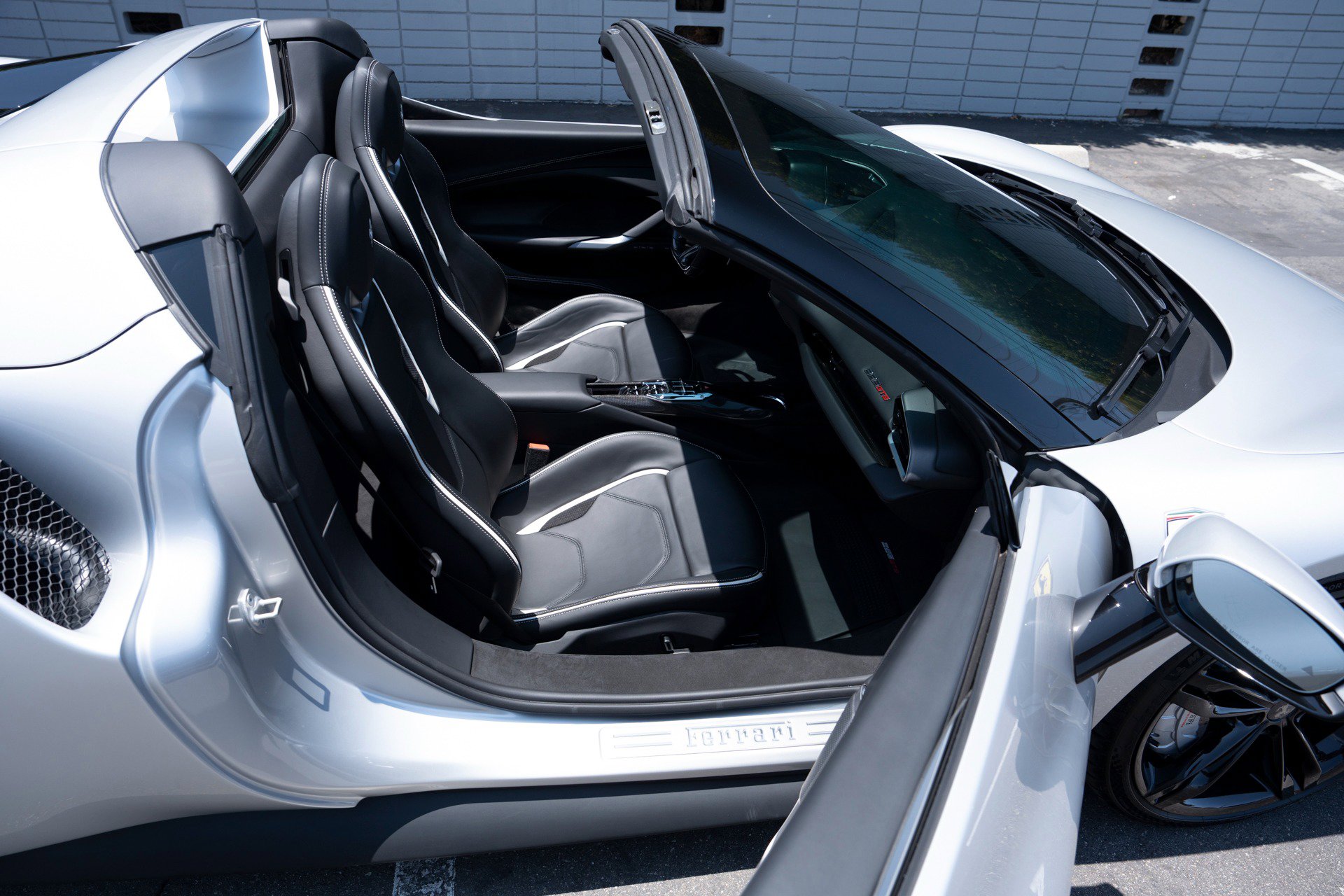 Used 2024 Ferrari 296 GTS image 18