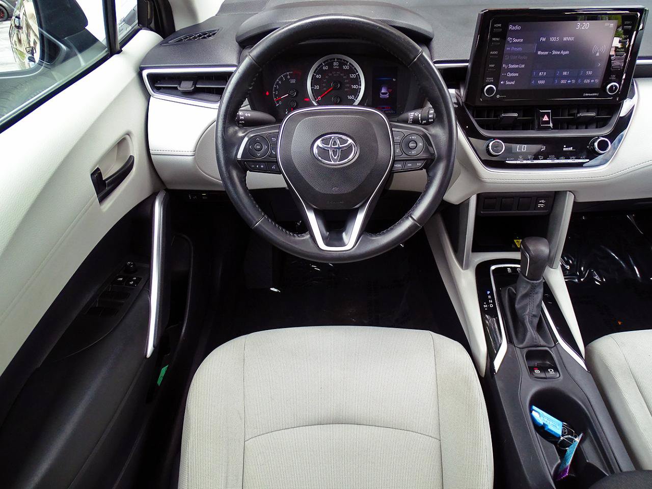 Used 2022 Toyota Corolla Cross LE w/ Moonroof Package AWD/4WD image 34