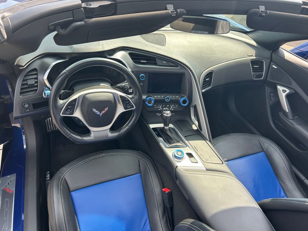 Used 2018 Chevrolet Corvette Stingray Coupe w/ 1LT image 9