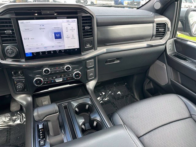 Used 2025 Ford F150 Lariat AWD/4WD image 13