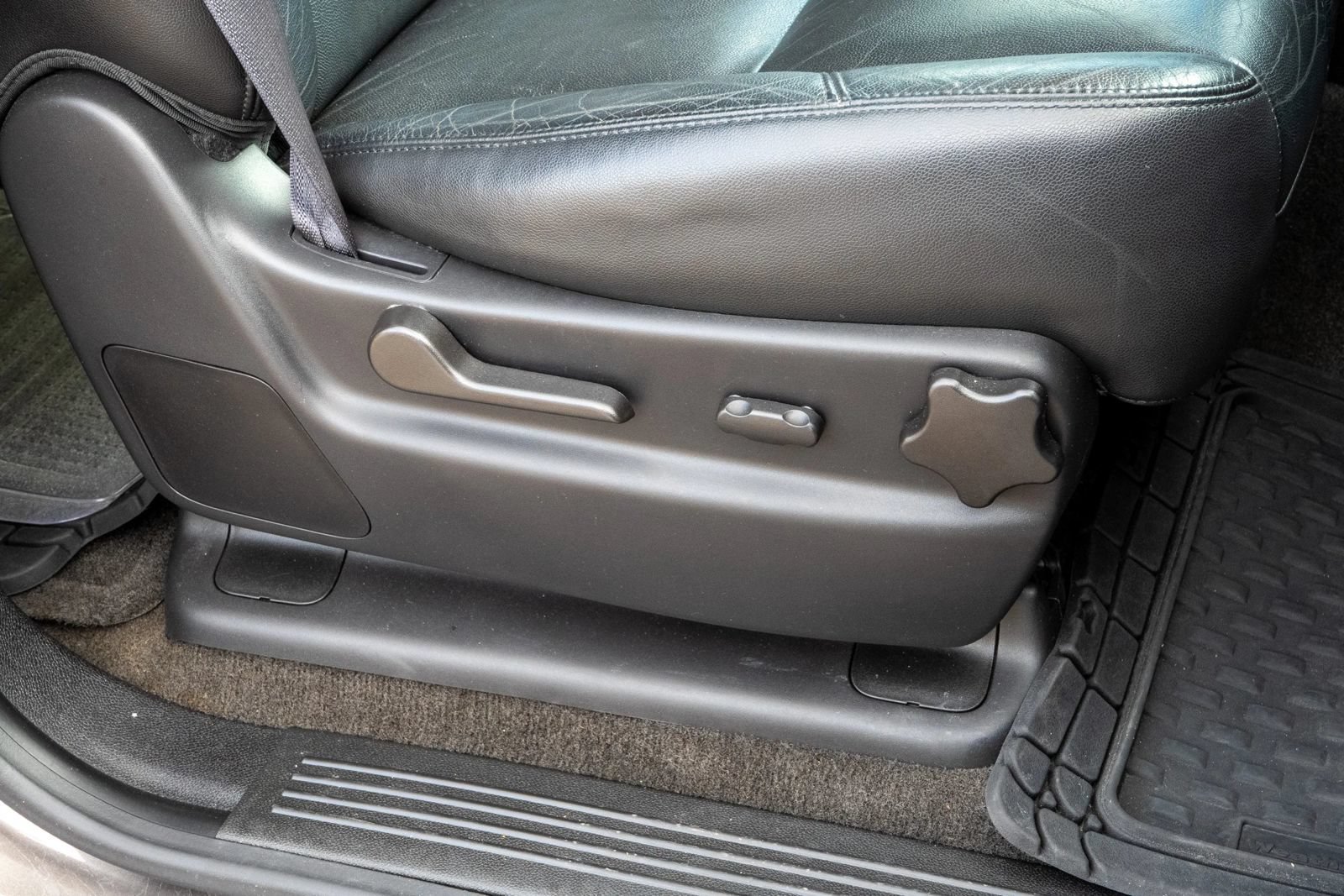 Used 2013 Chevrolet Tahoe LT w/ Texas Edition RWD image 29