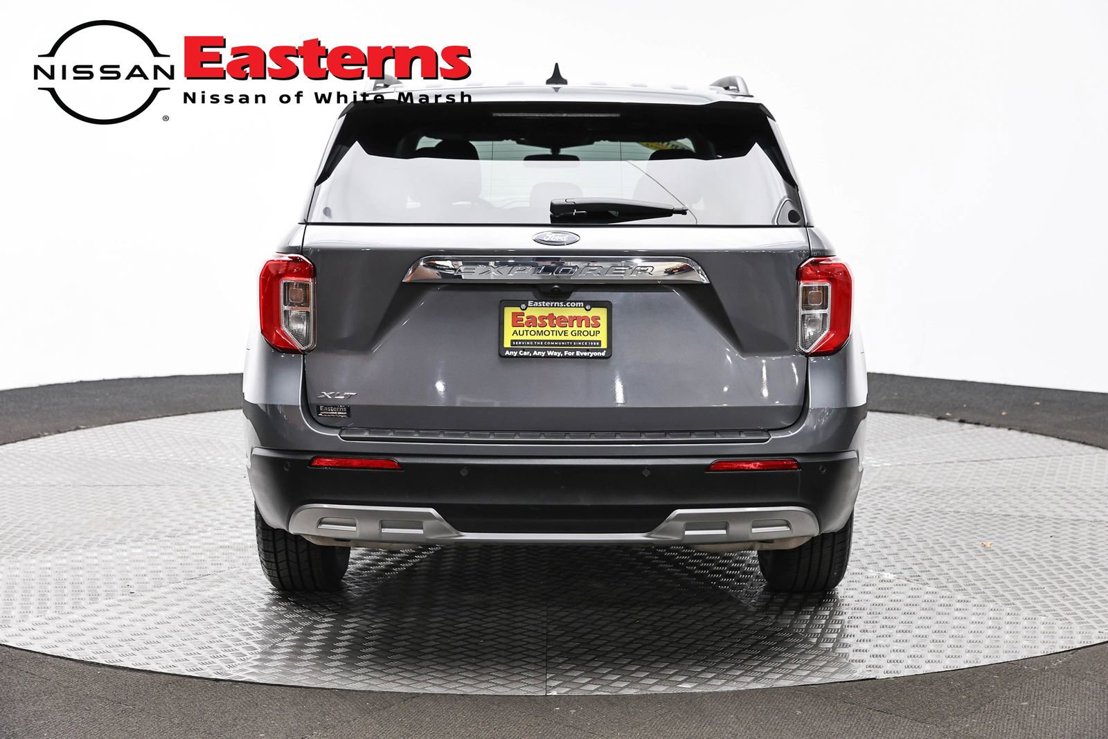 Used 2023 Ford Explorer XLT w/ Equipment Group 202A image 6