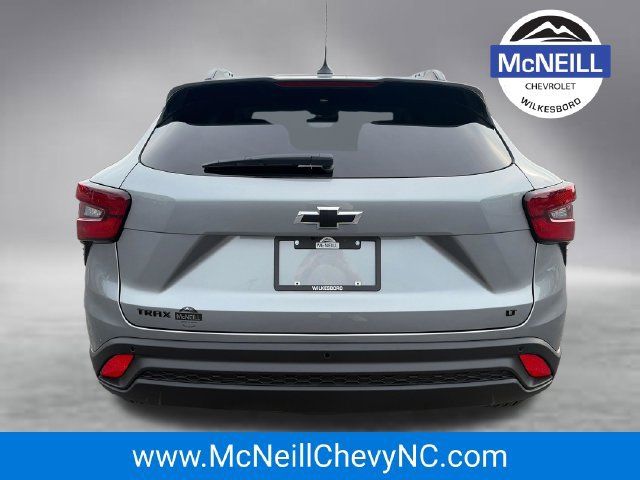 New 2026 Chevrolet Trax LT w/ Sunroof Package FWD image 7