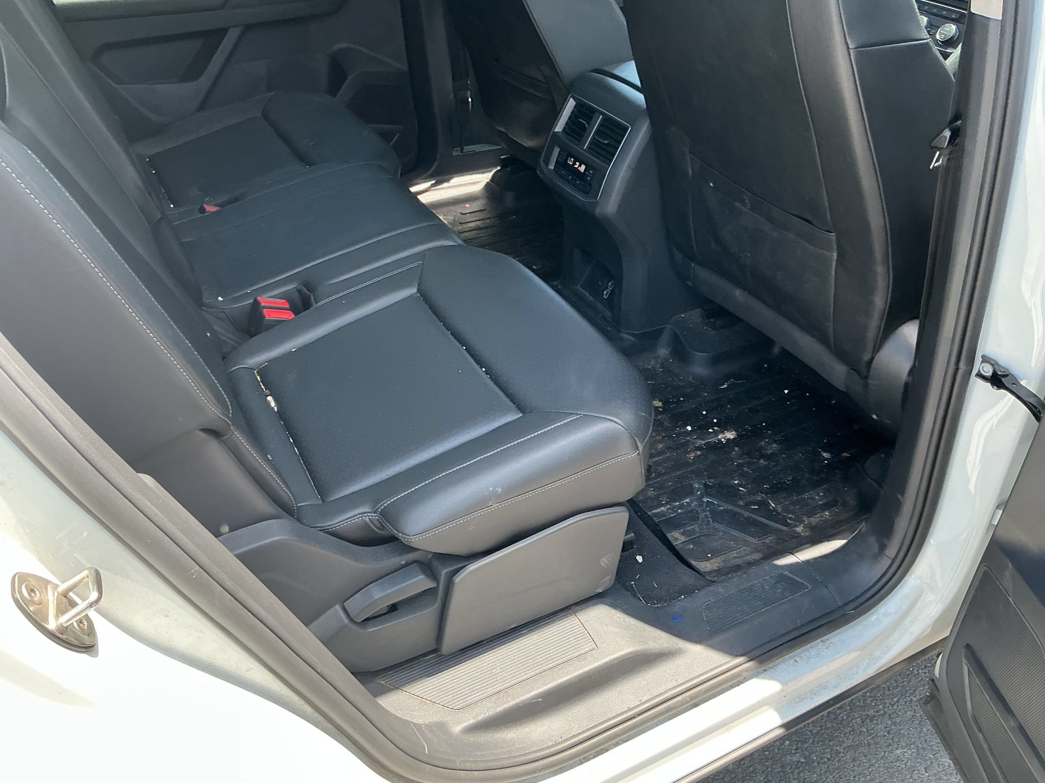 Used 2018 Volkswagen Atlas SE FWD image 8