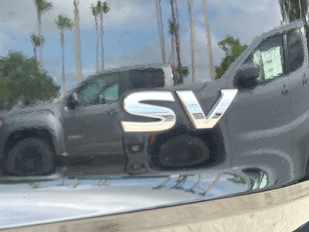 Used 2023 Nissan Rogue SV FWD image 11