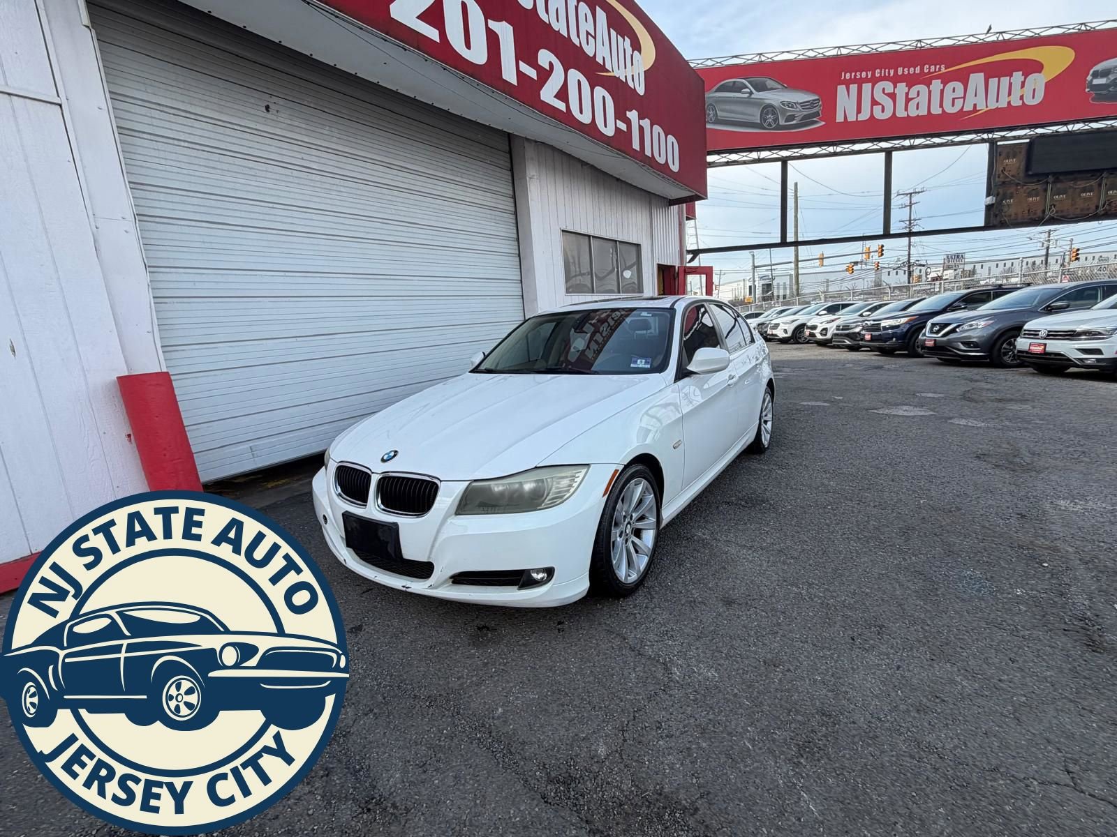 Used 2011 BMW 328i Sedan RWD image 1