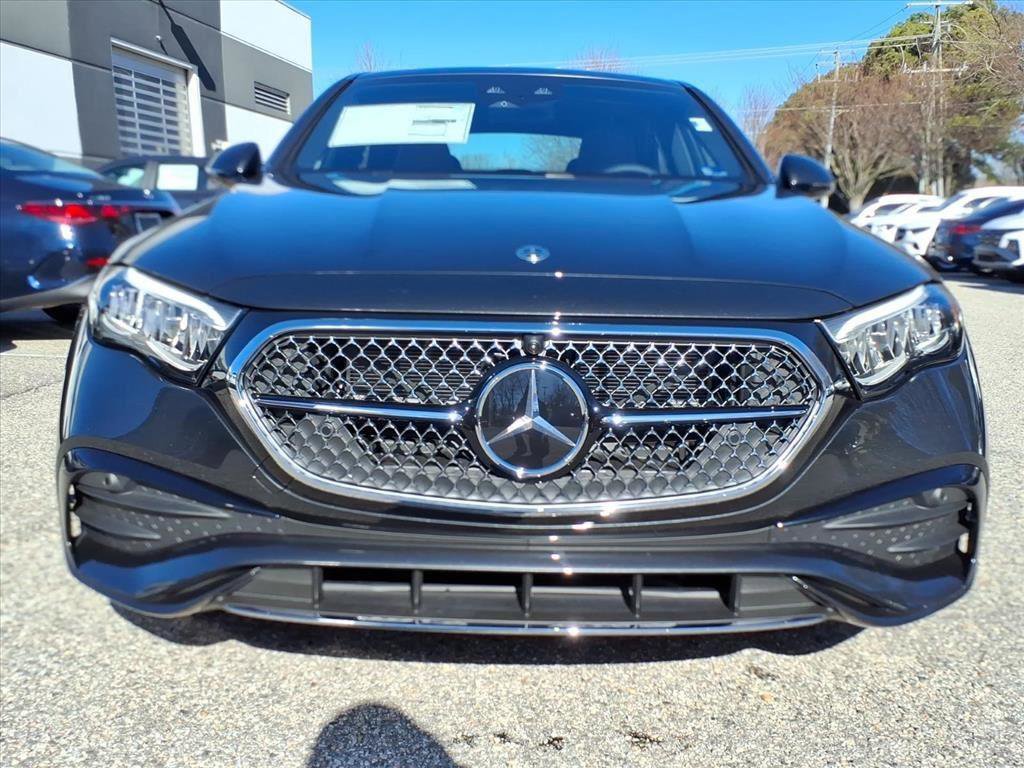 New 2026 Mercedes-Benz E 350 4MATIC Sedan image 3