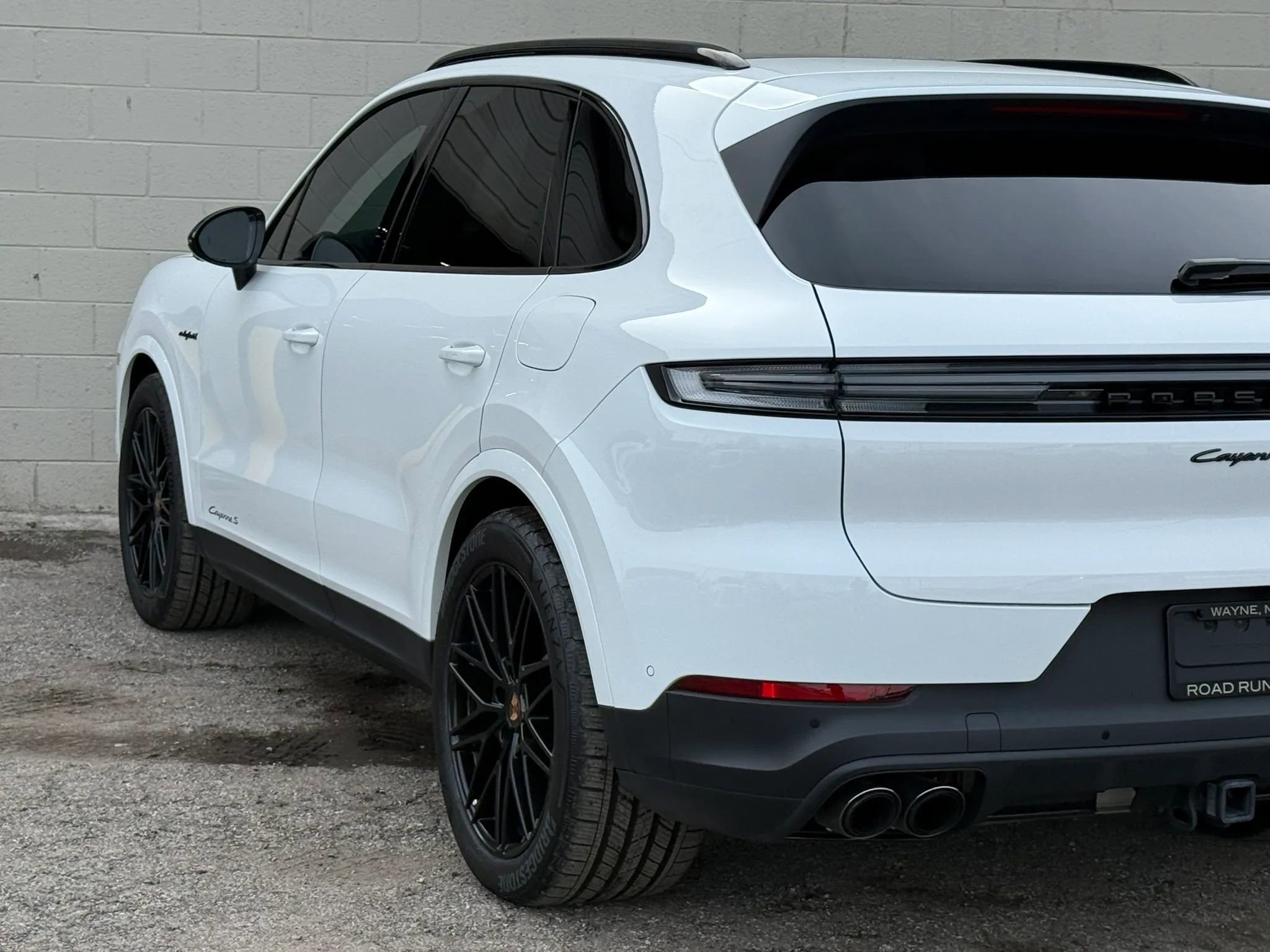 Used 2025 Porsche Cayenne S w/ Premium Package Plus image 11