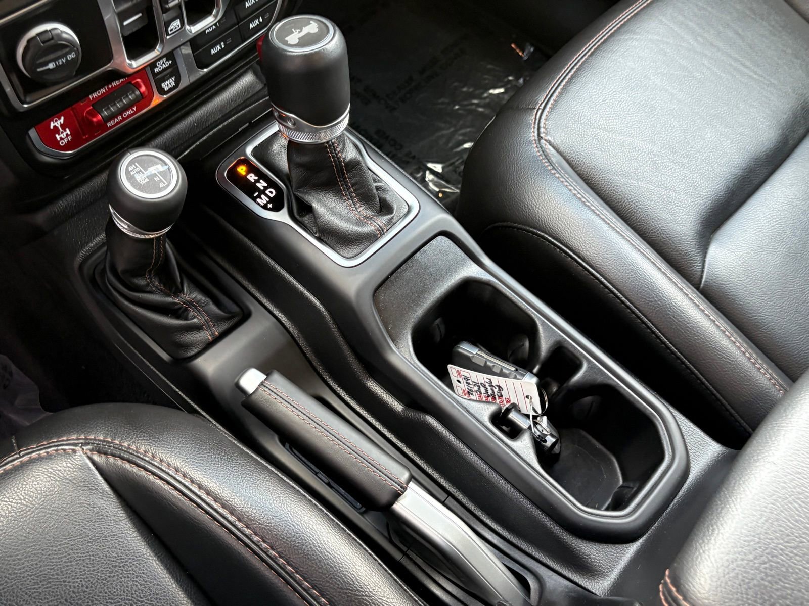 Used 2021 Jeep Wrangler Unlimited Rubicon w/ Dual Top Group image 25