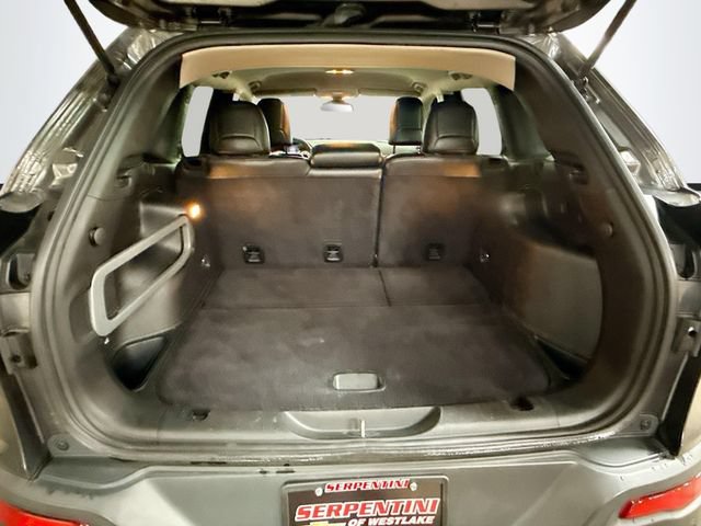 Used 2017 Jeep Cherokee Trailhawk w/ Cold Weather Group AWD/4WD image 22