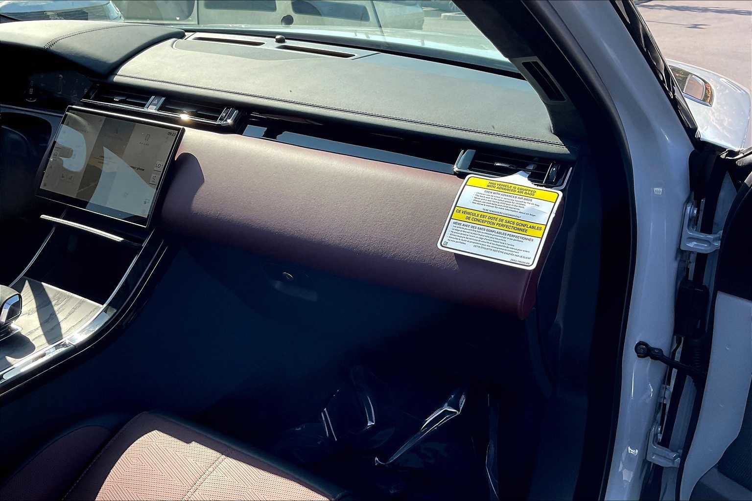 New 2026 Land Rover Range Rover Velar Autobiography image 28