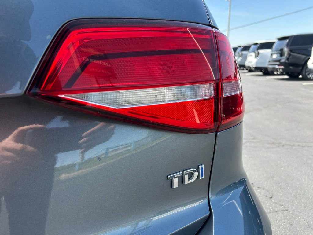 Used 2015 Volkswagen Jetta TDI SEL FWD image 12
