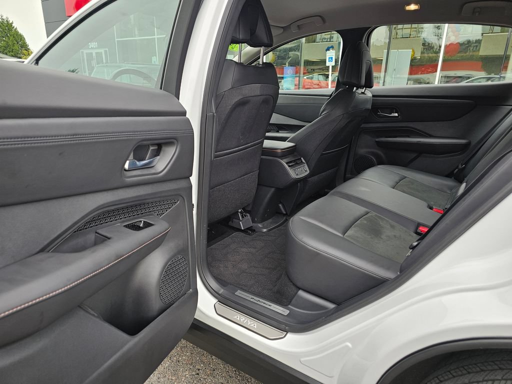Used 2024 Nissan Ariya AWD image 17