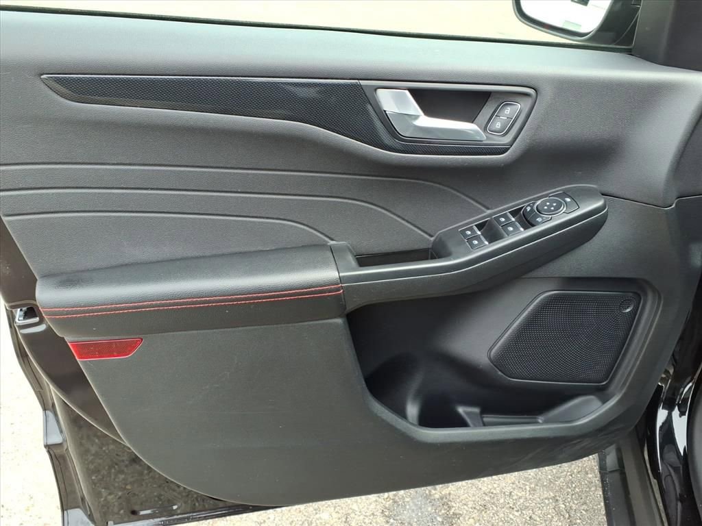 Used 2024 Ford Escape ST-Line w/ Tech Pack #1 image 13