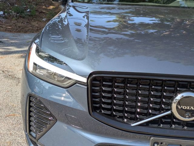 Certified 2025 Volvo XC60 B5 Plus AWD/4WD image 13