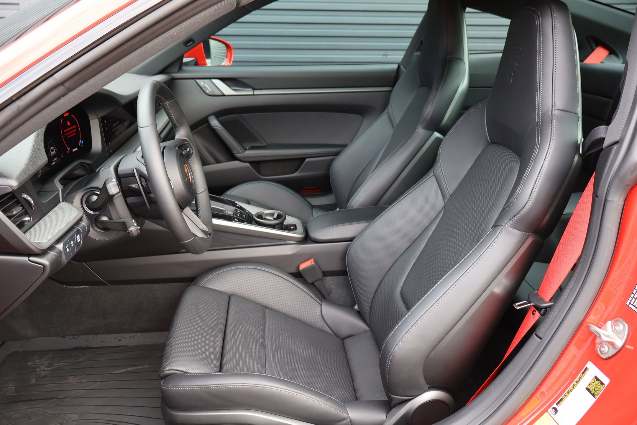 Used 2025 Porsche 911 Carrera image 5