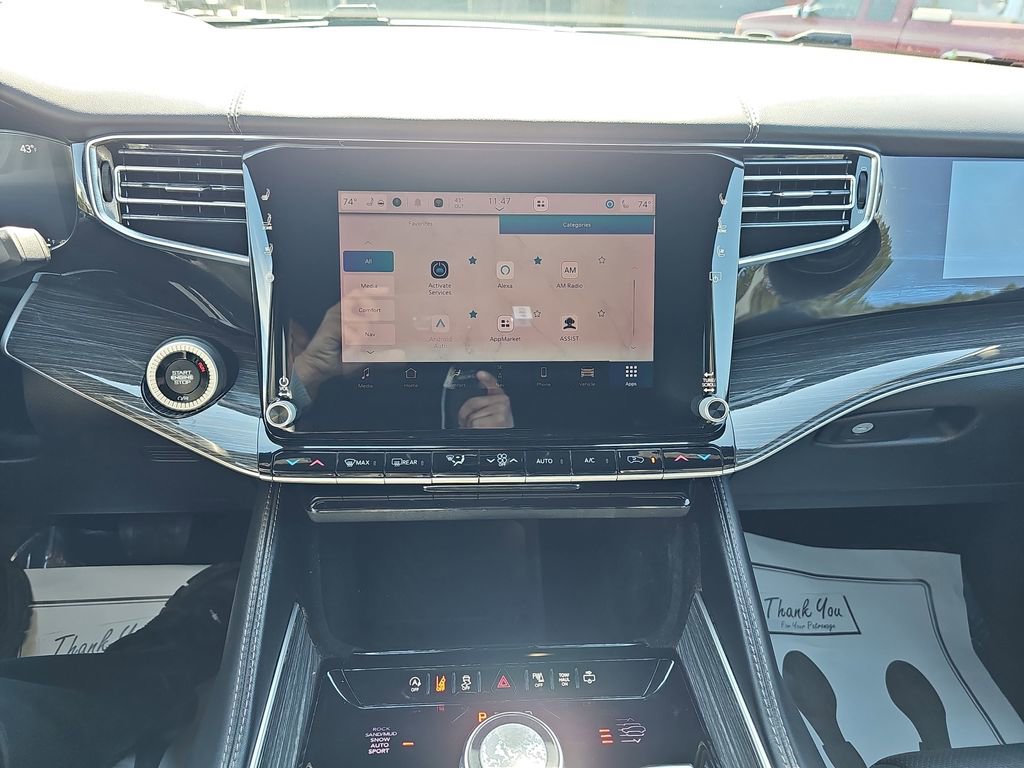 Used 2022 Jeep Wagoneer Series III w/ Premium Group I image 25