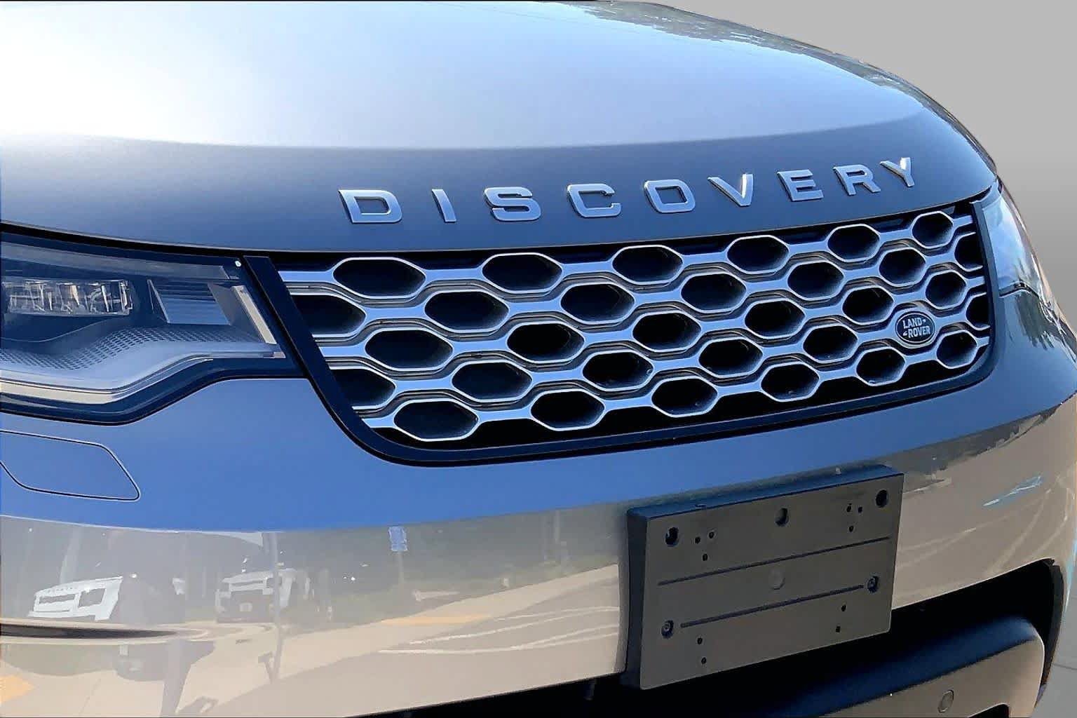 Used 2025 Land Rover Discovery S AWD/4WD image 28