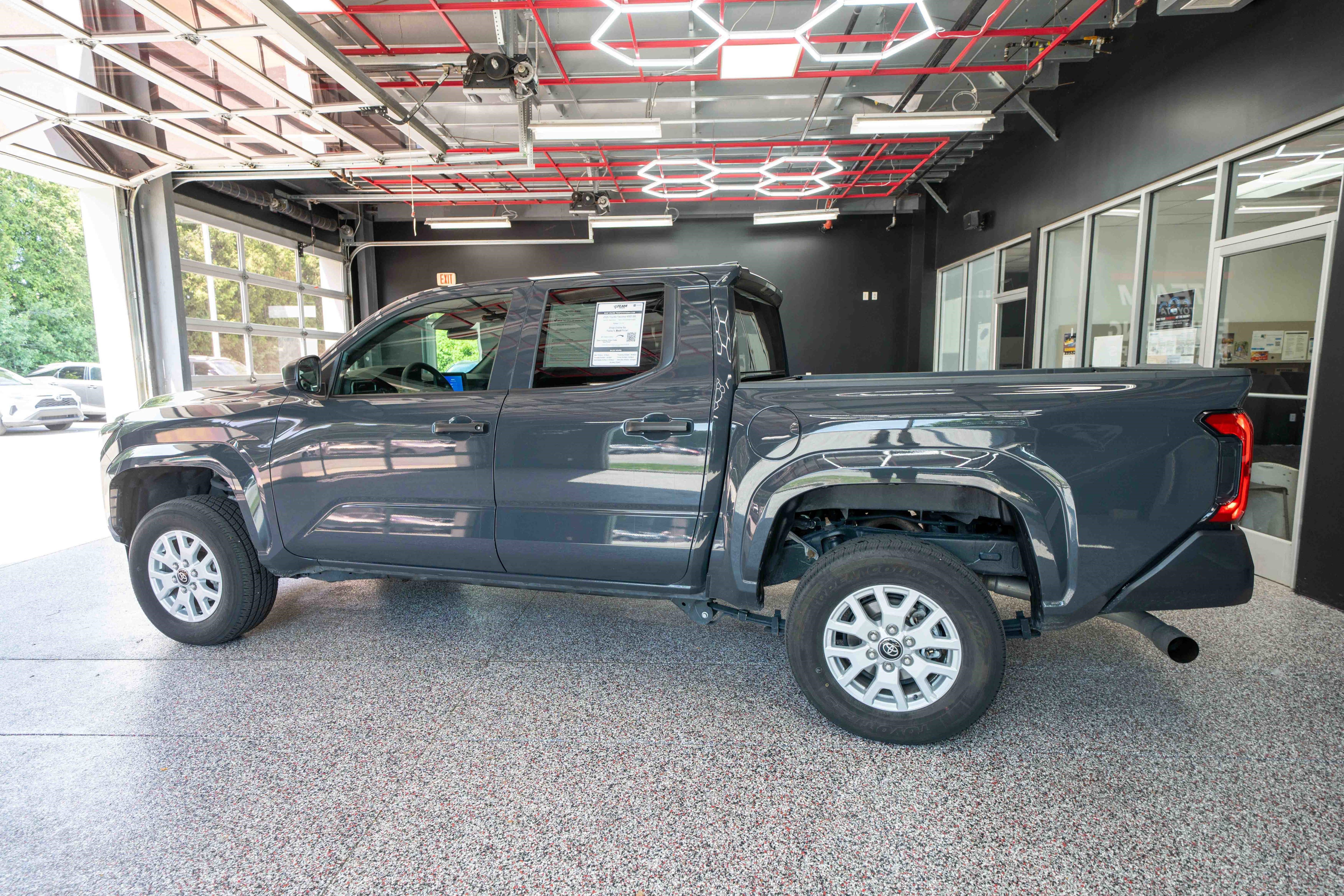 Certified 2025 Toyota Tacoma SR AWD/4WD image 3