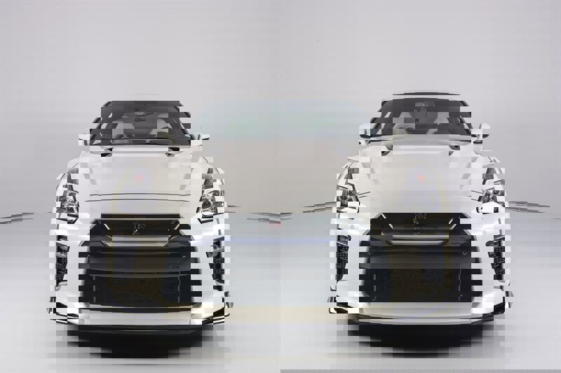 Used 2021 Nissan GT-R Premium image 3