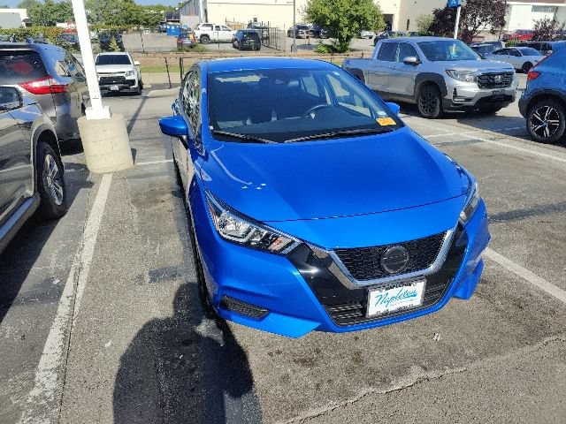 Used 2022 Nissan Versa SV FWD image 16