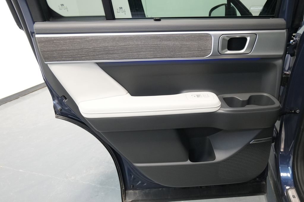 Used 2025 Hyundai Santa Fe Calligraphy image 28