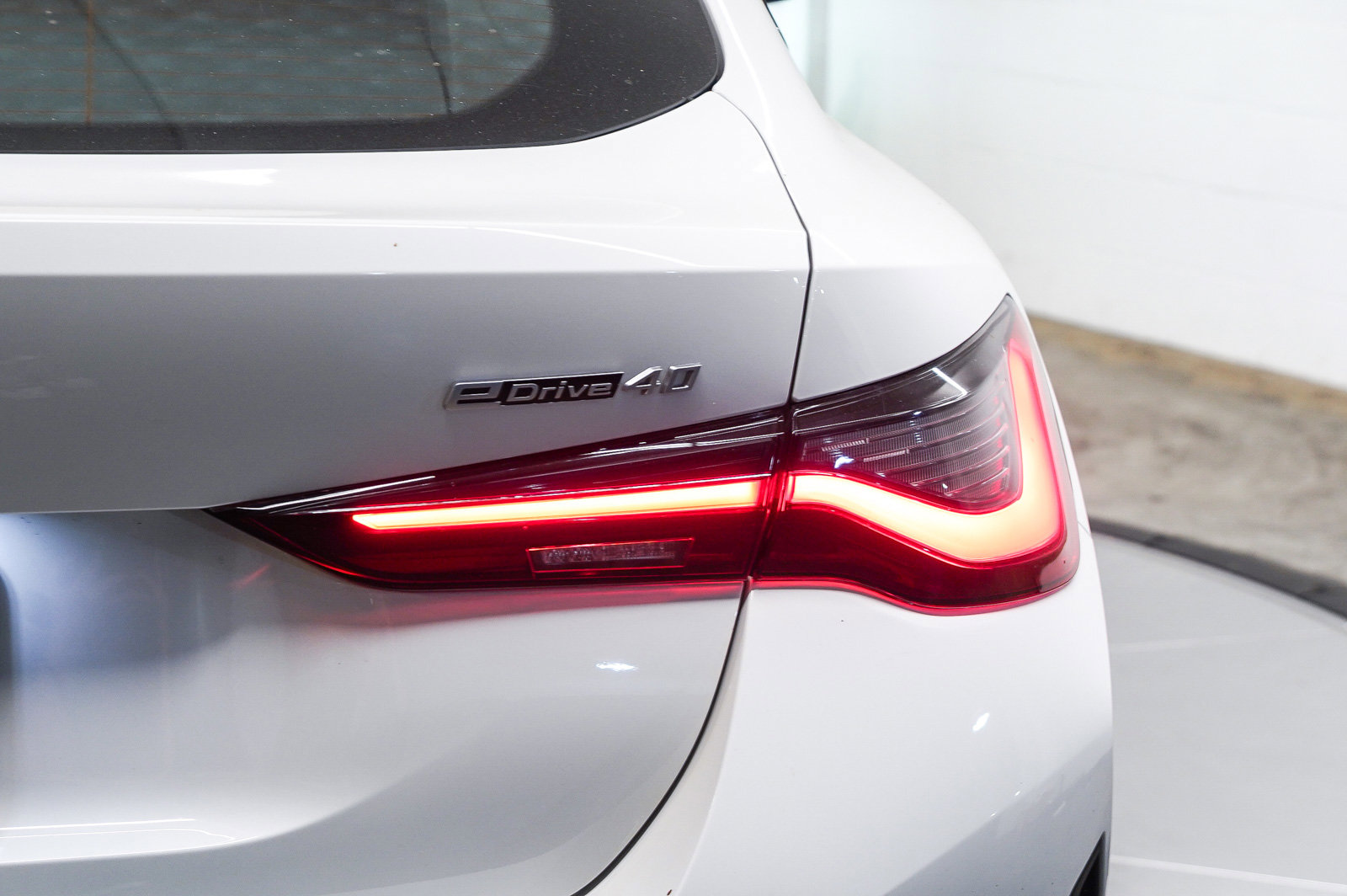 Certified 2023 BMW i4 eDrive40 w/ Premium Package RWD image 7