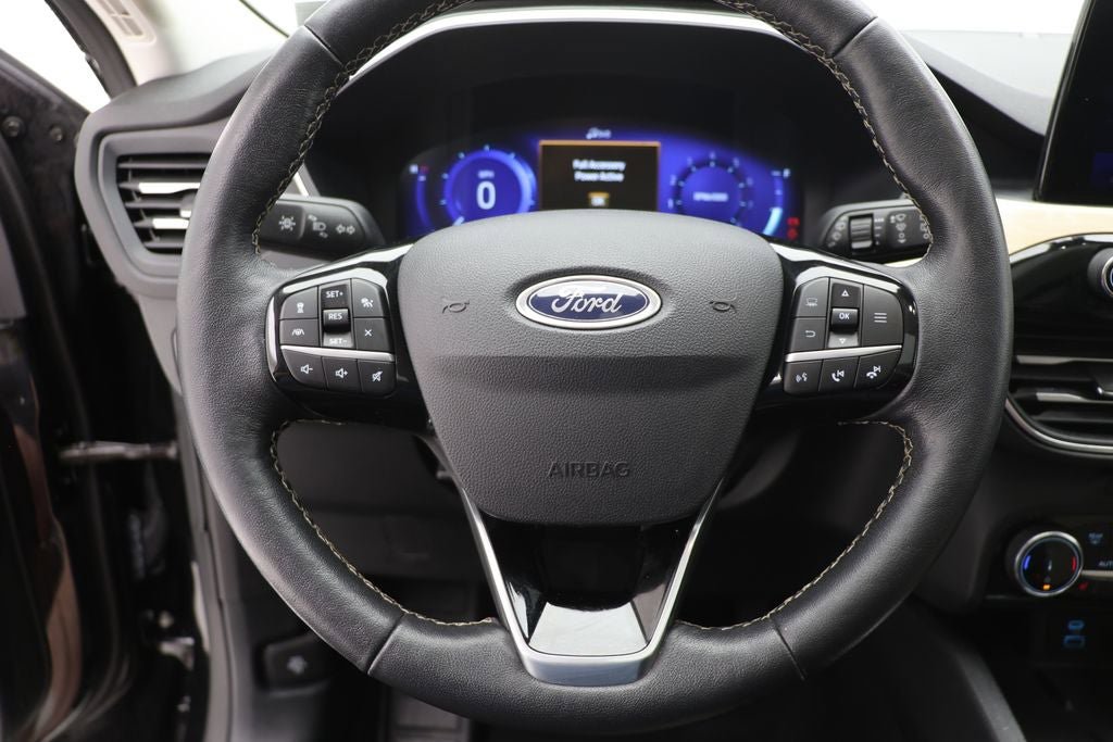 Used 2022 Ford Escape Titanium w/ Titanium Elite Package AWD/4WD image 18
