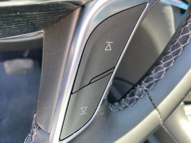 Used 2025 Cadillac XT5 Premium Luxury w/ Technology Package AWD/4WD image 25