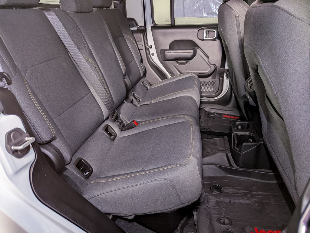 Used 2024 Jeep Gladiator Sport AWD/4WD image 38