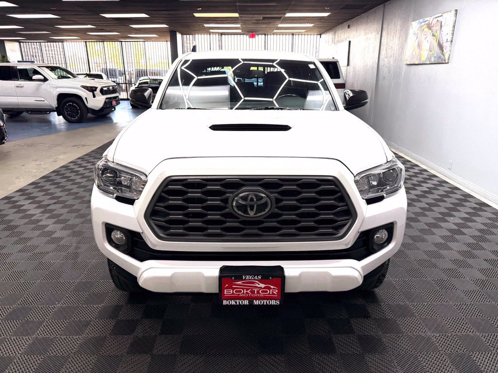 Used 2020 Toyota Tacoma TRD Sport w/ Technology Package AWD/4WD image 6