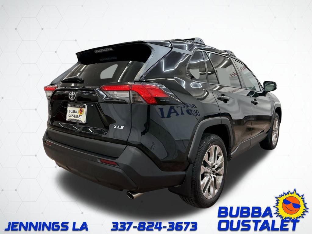 Used 2019 Toyota RAV4 XLE Premium image 5