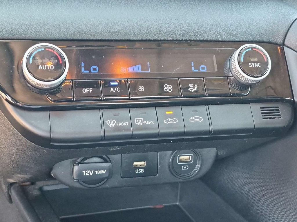 Used 2021 Hyundai Elantra SEL FWD image 21