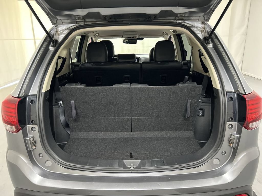 Used 2020 Mitsubishi Outlander SE AWD/4WD image 22