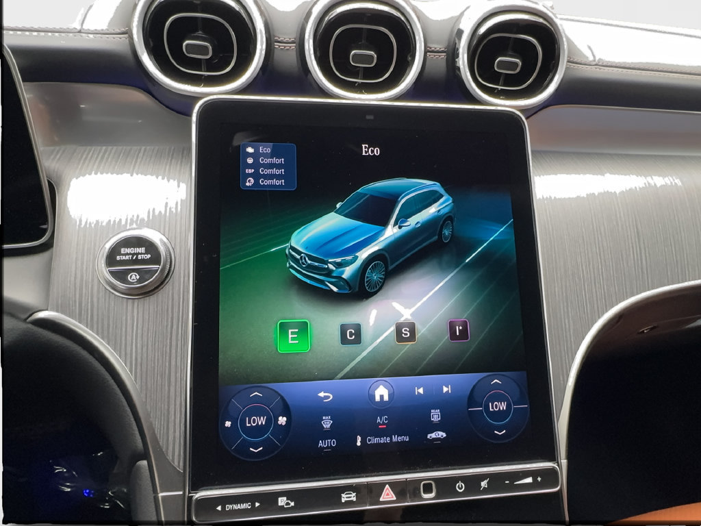 Used 2025 Mercedes-Benz GLC 300 w/ AMG Line image 50