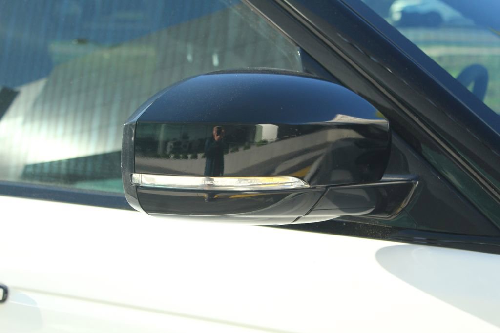 Used 2022 Land Rover Range Rover Sport HST image 14