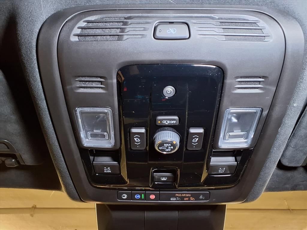 Certified 2025 Cadillac Escalade Sport Platinum image 11