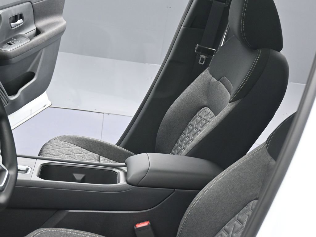 New 2026 Nissan Kicks SV w/ SV Premium Package AWD/4WD image 16