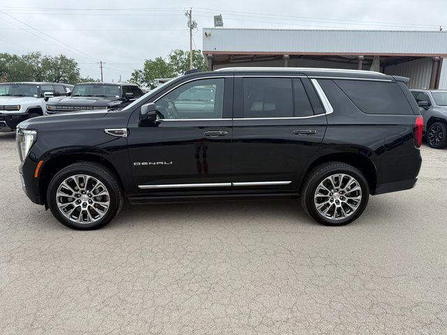 Used 2025 GMC Yukon Denali w/ Denali Reserve Package image 3