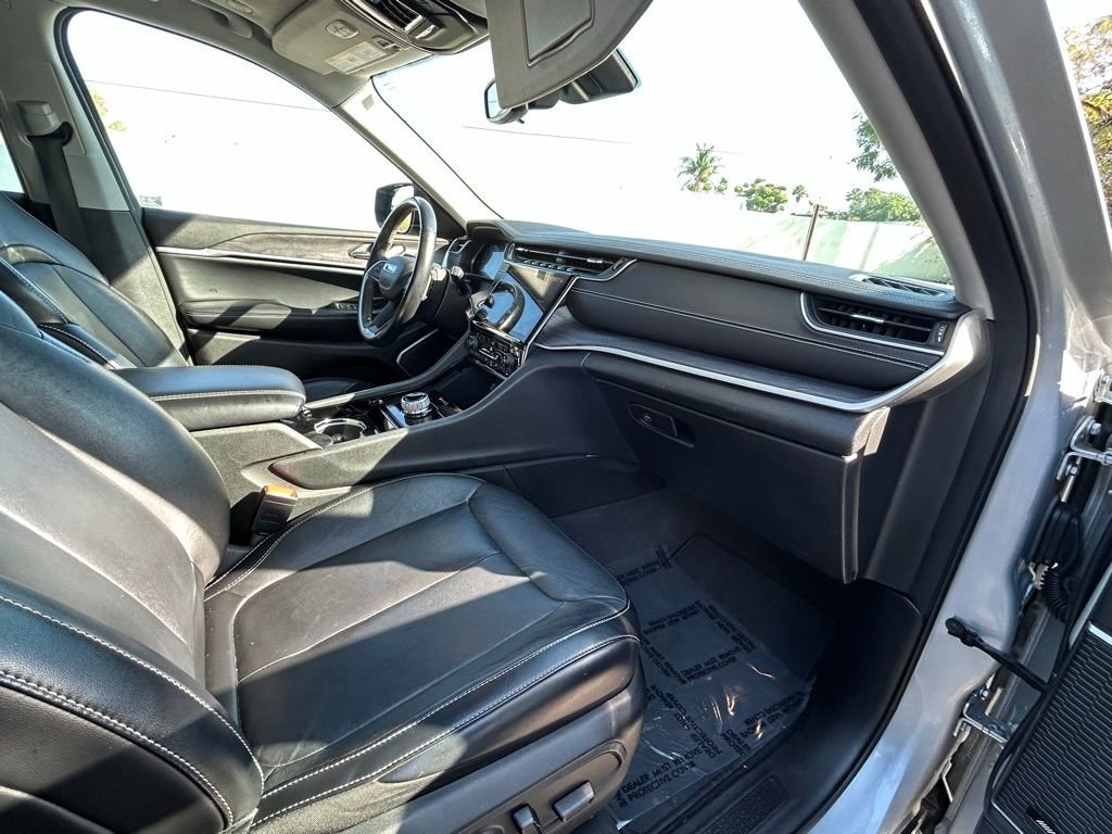 Used 2021 Jeep Grand Cherokee L Limited image 32