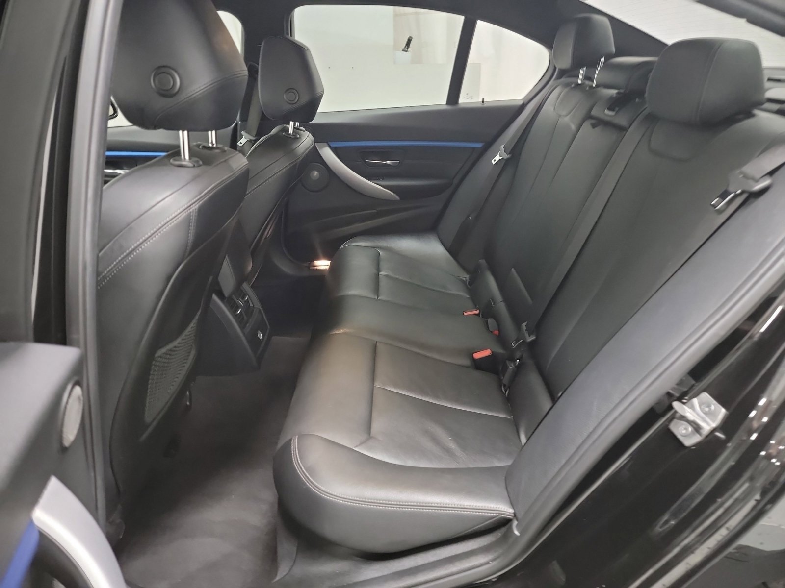 Used 2018 BMW 340i xDrive Sedan AWD/4WD image 28